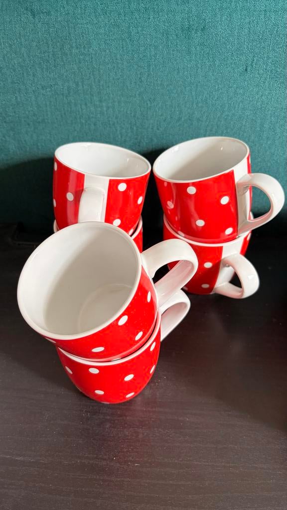 12x Albert Heijn koffie/thee koppen - rood met stippen, Keramiek, Ophalen of Verzenden, Zo goed als nieuw, Overige stijlen