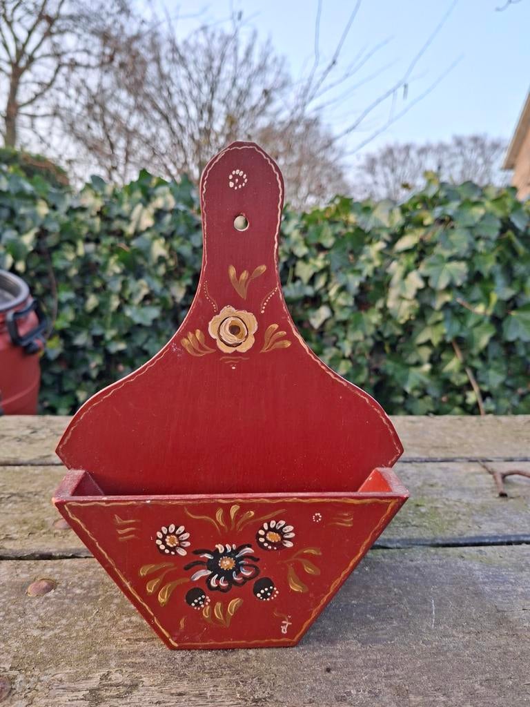 Vintage houten koffiefilterhouder met bloemmotief, Antiek en Kunst, Ophalen of Verzenden