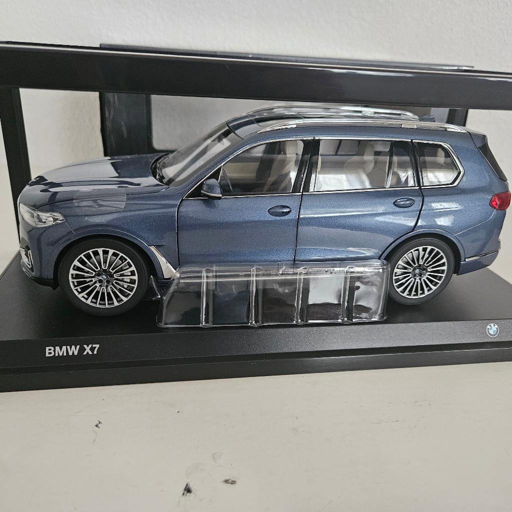 'KYOSHO: BMW X7  G07, Hobby en Vrije tijd, Modelauto's | 1:18, Ophalen of Verzenden, Zo goed als nieuw, Auto, Kyosho
