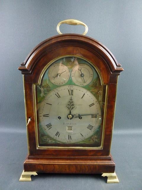 Engelse tafelklok, Ophalen