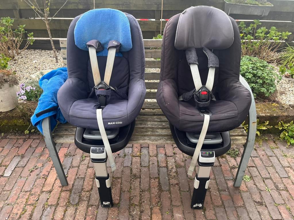 2x Maxi-Cosi Pearl autostoeltjes met FamilyFix base isofix, Ophalen, Gebruikt, 9 t/m 18 kg, Isofix