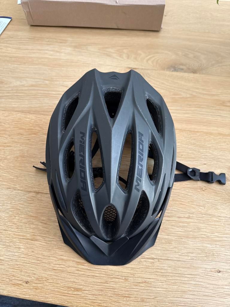 Merida fietshelm zwart, Ophalen of Verzenden, Gebruikt, Overige maten, Heer of Dame