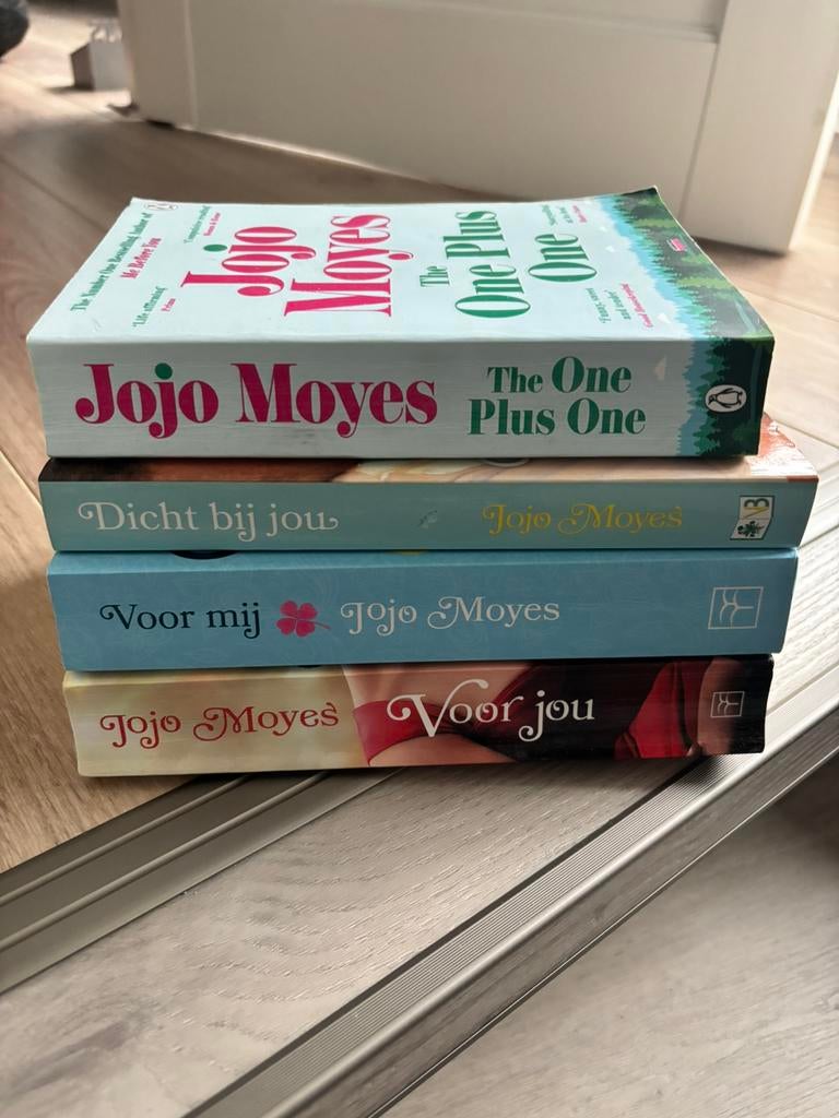Set boeken van Jojo Moyes, Boeken, Ophalen, Zo goed als nieuw
