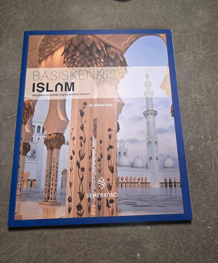 Basiskennis islam Geloofsleer en praktijk boek, Boeken, Godsdienst en Theologie, Ophalen of Verzenden