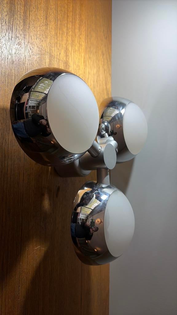 Vintage drievoudige glazen chromen RVS wand hanglamp, Huis en Inrichting, Lampen | Wandlampen, Ophalen, Gebruikt, Glas, Space Age