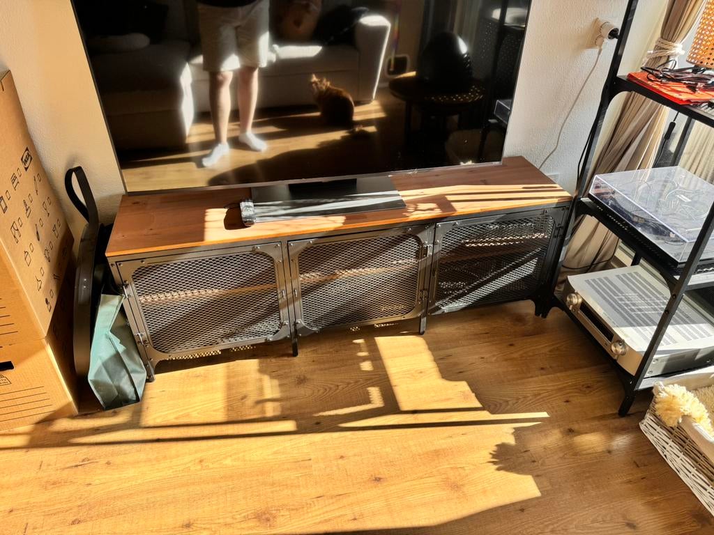 Tv meubel Fjällbo, Huis en Inrichting, Kasten | Televisiemeubels, Ophalen, Grenenhout, 150 tot 200 cm, Zo goed als nieuw