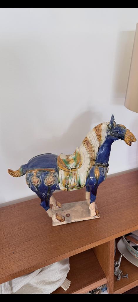 keramisch paard beeld – kleurrijk – 36 cm hoog 40 cm breed, Antiek en Kunst, Ophalen of Verzenden