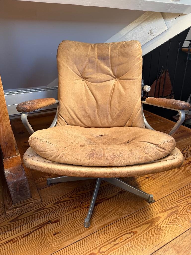 Gentilla stoel van Strässle, Huis en Inrichting, Fauteuils, Ophalen, Gebruikt, Leer