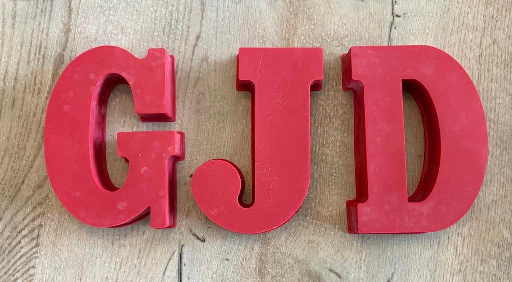 Grote letters  siliconen bakvormen  D J G, Ophalen of Verzenden, Gebruikt, Taarten of Cupcakes, Bakvorm