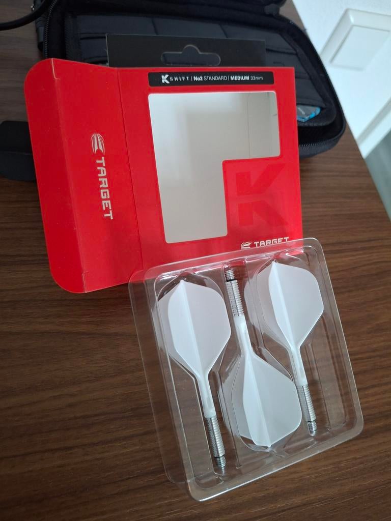 Target K-Shift No2 Standard Medium 22mm flights, Sport en Fitness, Darts, Ophalen of Verzenden, Nieuw, Flights