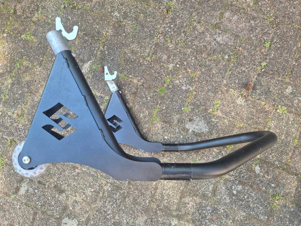 Motor paddock steun - Gebruikt, Ophalen, Gebruikt