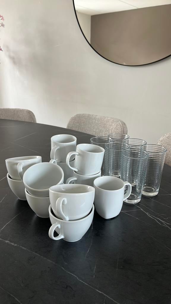 Gratis ikea kopjes en glazen, Huis en Inrichting, Keuken | Servies, Ophalen, Overige stijlen, Kop(pen) en/of Schotel(s), Glas