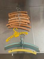 Diverse Kinderhangers - Hout en Kunststof, Ophalen, Gebruikt
