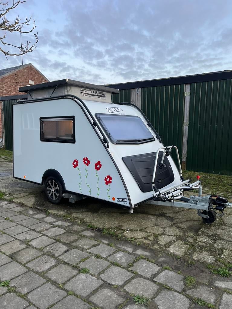 Kip Shelter Plus, Caravans en Kamperen, Caravans, Particulier, tot en met 2, 500 - 750 kg, Standaardzit, Kip, Lengtebed, Omvormbare zithoek