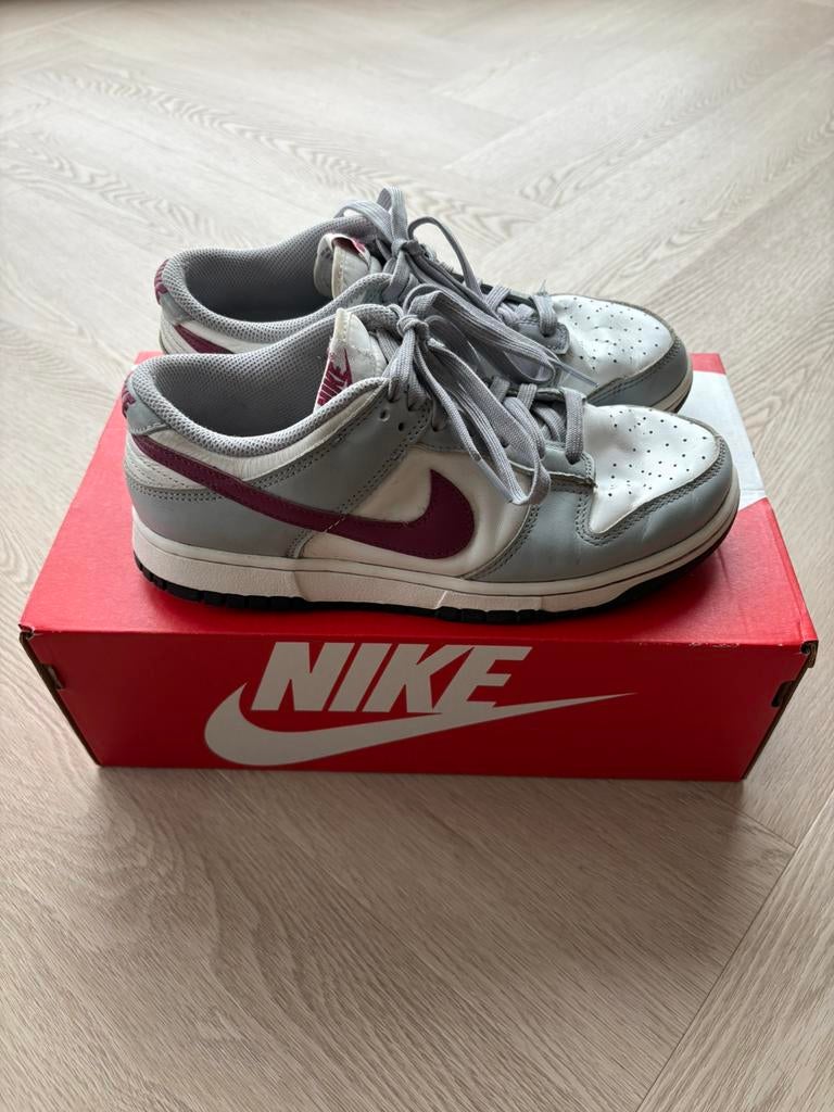 Nike dunk low maat 39, Kleding | Heren, Schoenen, Overige kleuren, Ophalen of Verzenden, Sneakers of Gympen, Gedragen