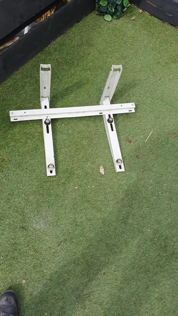 Zware muurbeugel voor airco /warmtepomp buitenunit, Witgoed en Apparatuur, Airco's, Ophalen of Verzenden, Gebruikt