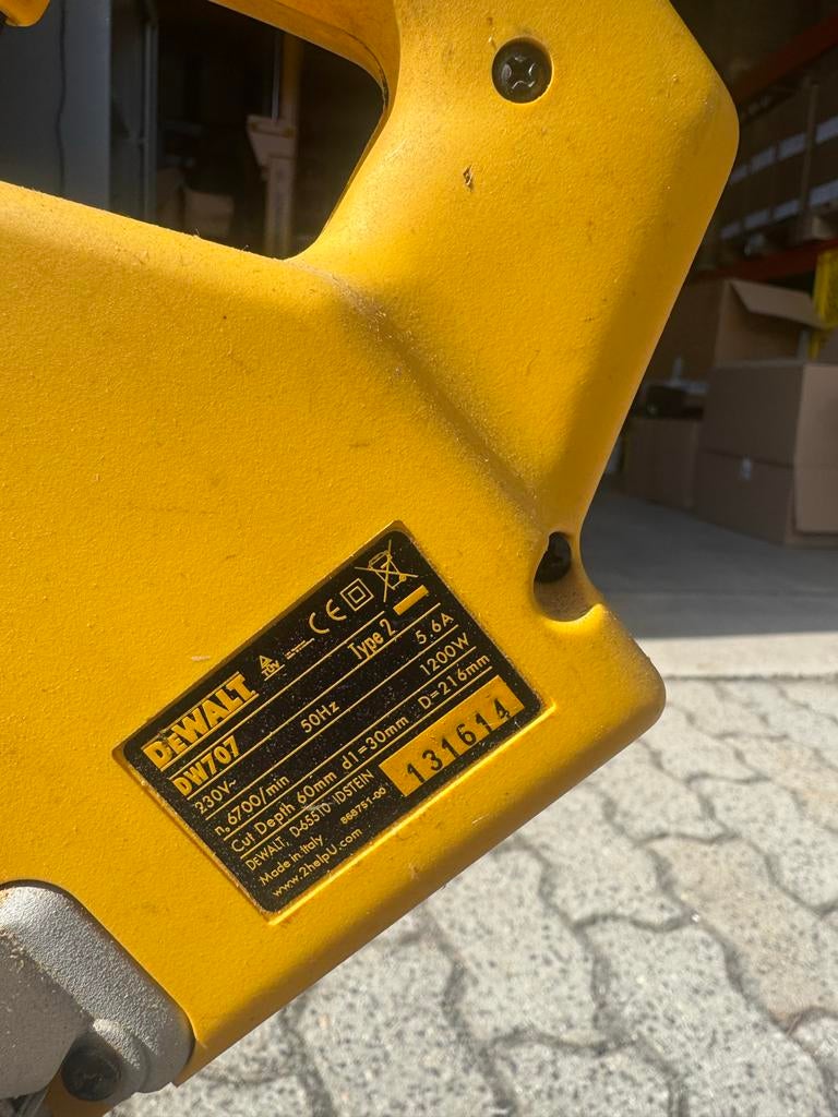 DeWALT DW707 Afkortzaag - Klassieker in goede staat, Gebruikt, Ophalen of Verzenden, Afkortzaag, 30 tot 70 mm