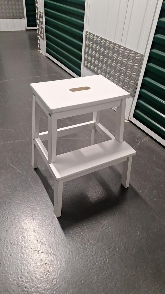 IKEA Bekväm Keukentrapje - Zo goed als nieuw, Huis en Inrichting, Overige typen, Hout, IKEA, Ophalen of Verzenden