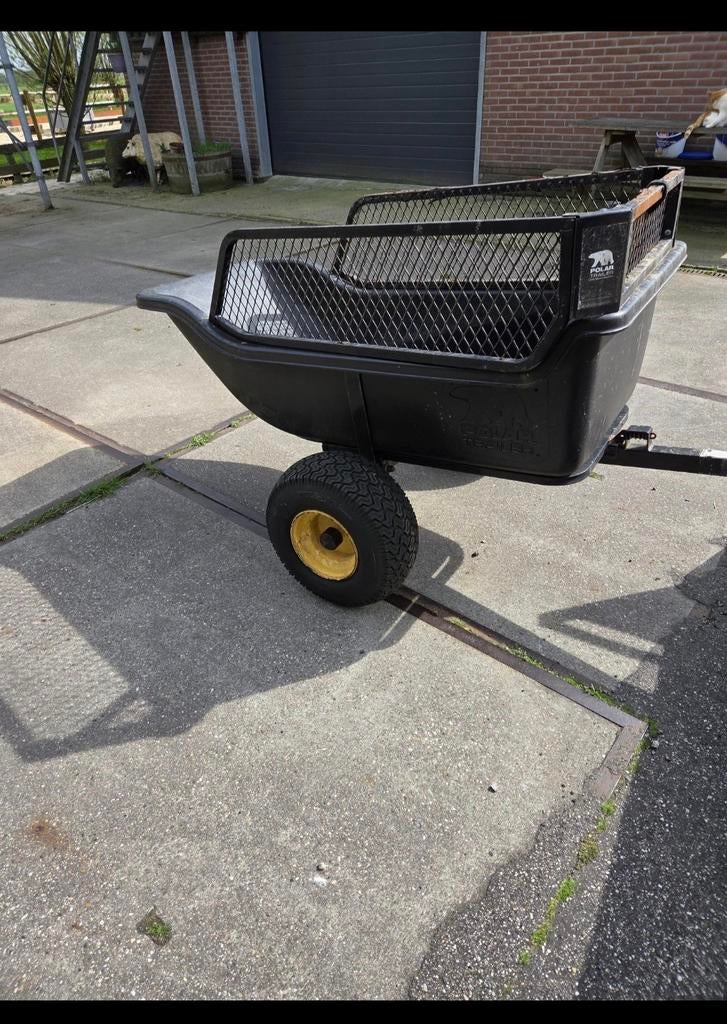 Leuk aanhangertje voor achter een Quad of grasmaaier