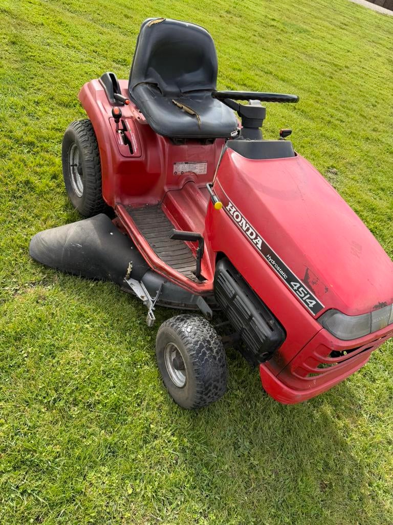 Honda  4514 zitmaaier, Tuin en Terras, Zitmaaiers, Ophalen of Verzenden, Gebruikt, Opvangbak, 120 cm of meer