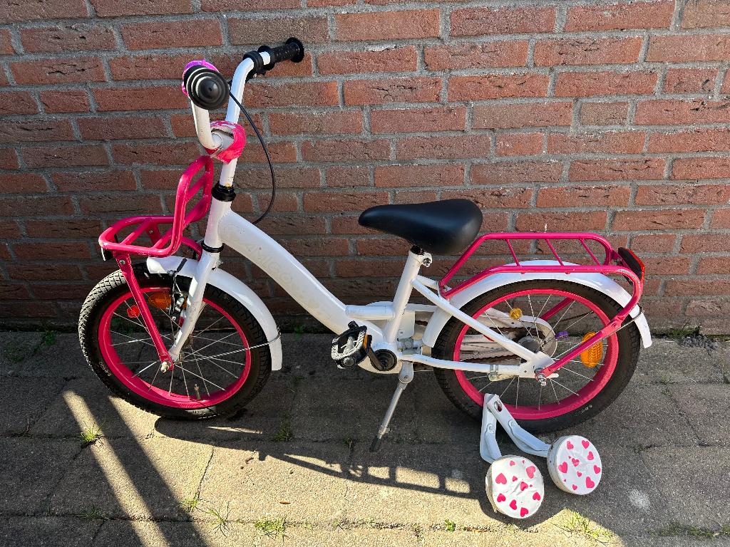 Kinderfiets 16 inch, Fietsen en Brommers, Fietsen | Kinderfietsjes, Ophalen, Terugtraprem, Zijwieltjes, Amigo