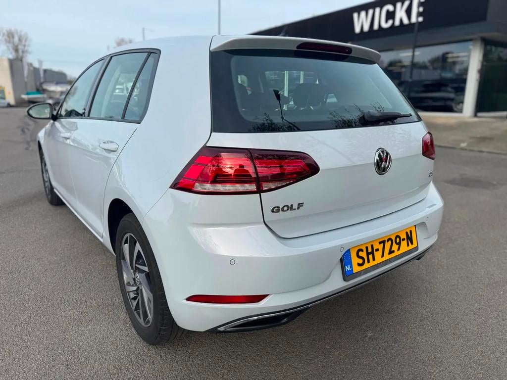 Volkswagen Golf TSI Navigatie Keyless Led SOUND € 14.400,0, Stof, Gebruikt, Bedrijf, Handgeschakeld