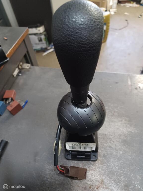 Selectiehendel automaat renault Twingo II robot 8200915406, Auto-onderdelen, Transmissie en Toebehoren, Ophalen, Gebruikt, Renault