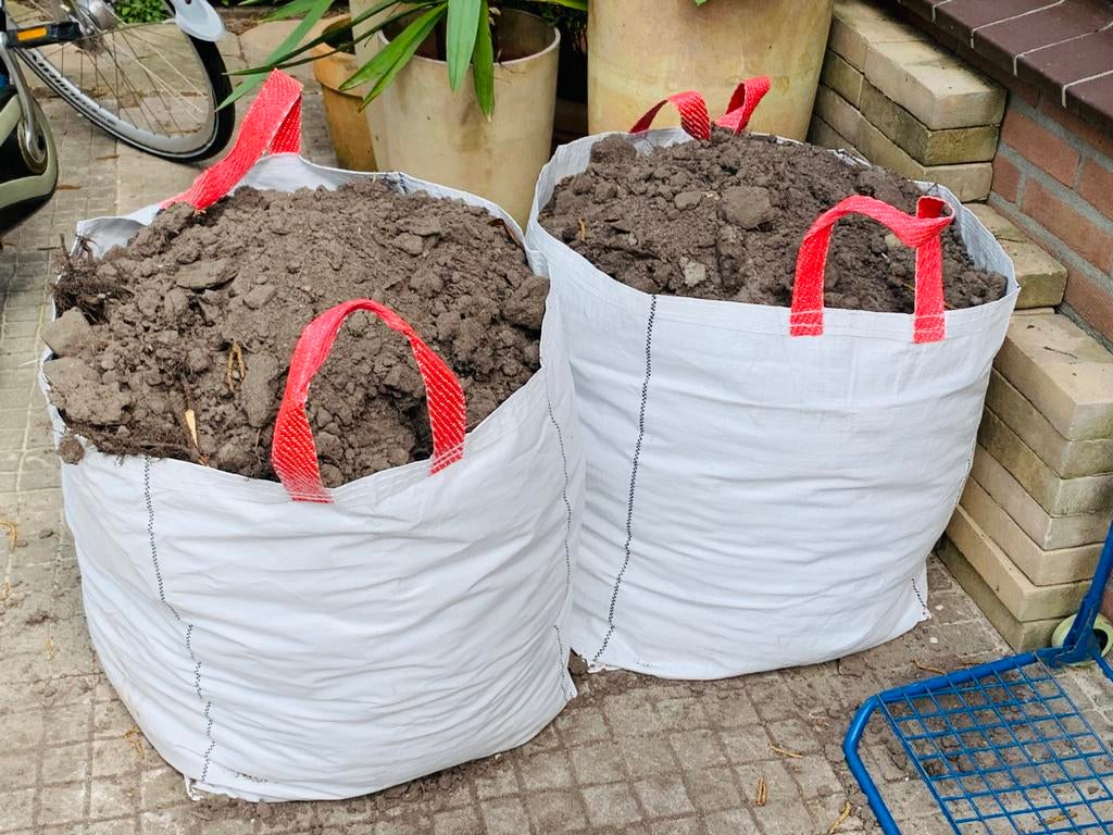 Tuin / klei grond hele berg en meer. Moet snel weg. Gratis, Tuin en Terras, Aarde en Mest, Ophalen, Tuinaarde