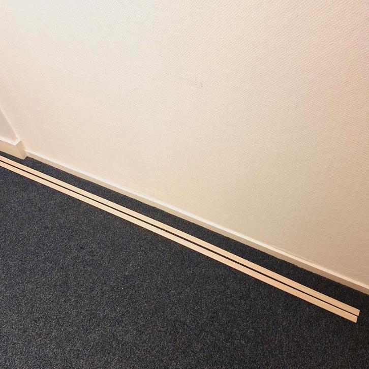 Nieuw: 2x PPC 23065 Seagrass | Afwerklijst met Plakstrip, Doe-het-zelf en Verbouw, Plinten en Afwerking, Nieuw, Plinten, Mdf, 250 cm of meer