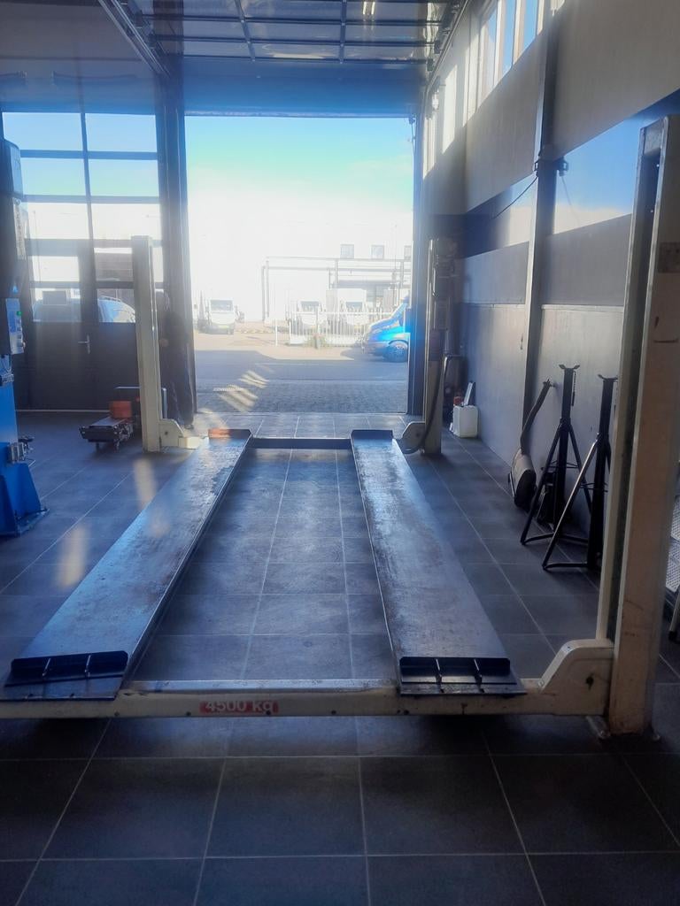 Koni Stertil KO4045VL 4 koloms hefbrug 4500KG 5,3M L MARGE, Auto diversen, Autogereedschap, Ophalen