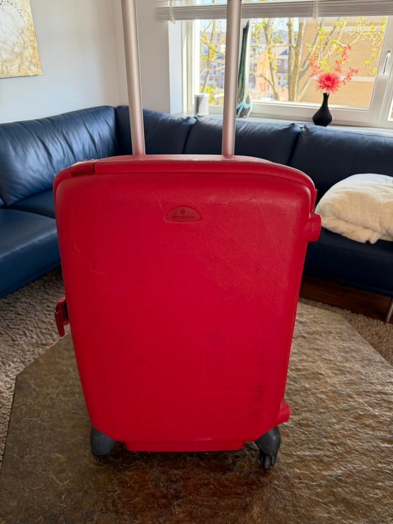 Samsonite koffer rood, 4 wielen, 47x67 cm, Gebruikt, Hard kunststof, 45 tot 55 cm, Wieltjes