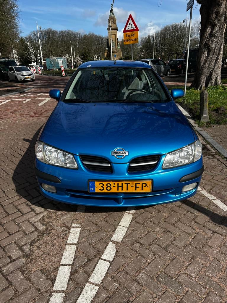 Nissan Almera 1.8 3D 2001 Blauw, Auto's, Nissan, 4 cilinders, Blauw, Origineel Nederlands, 1200 kg