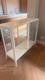 Gratis afhalen IKEA MILSBO Vitrinekast, Huis en Inrichting, Kasten | Vitrinekasten, Ophalen, Gebruikt, 100 tot 150 cm, 50 tot 100 cm