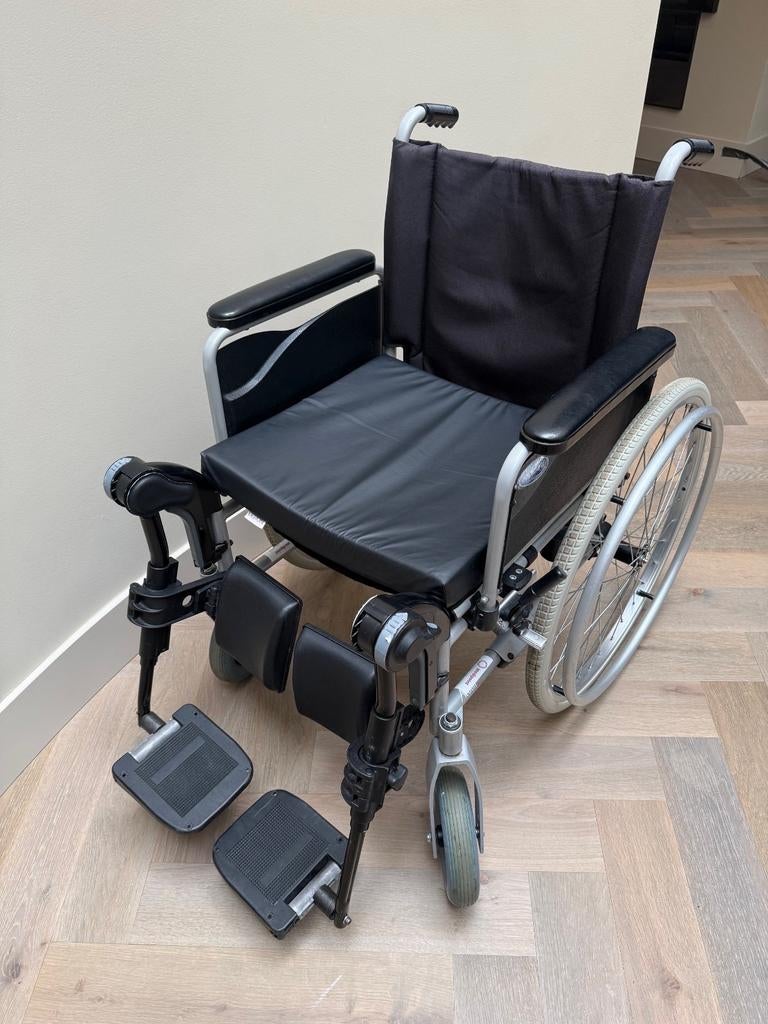 Rolstoel, Ophalen of Verzenden, Zo goed als nieuw, Handbewogen rolstoel