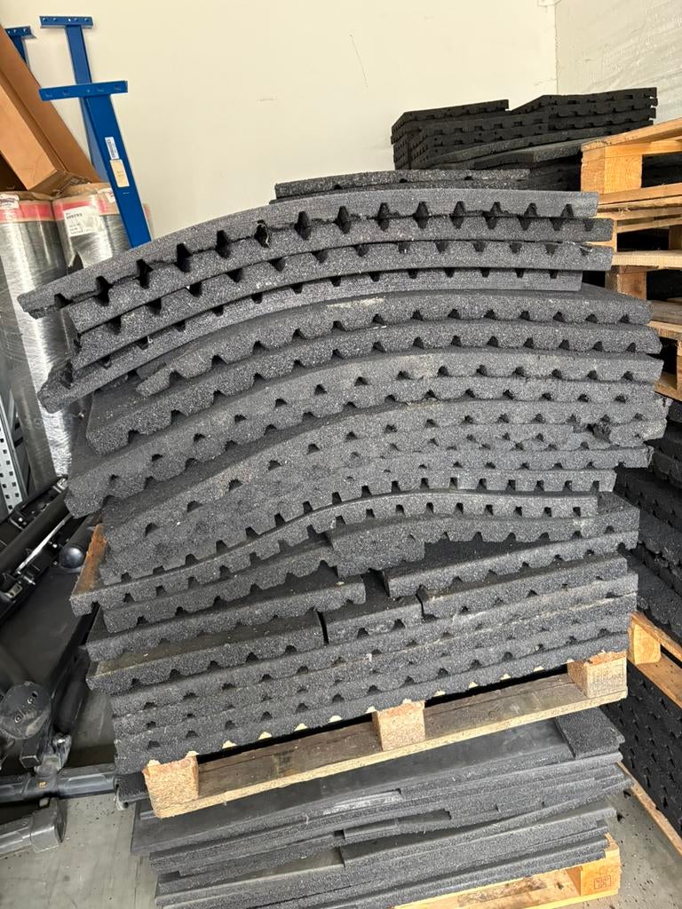 20 m2 rubberen stal matten mat snij stukken mat 4 cm dik, Rubberen snij matten, Tegels, 4 cm dik