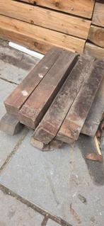 Kleine gebruikte hardhouten paaltjes - gratis ophalen, Gebruikt, Ophalen of Verzenden, 50 mm of meer, Balk