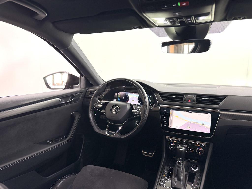 Skoda Superb Combi 1.4 TSI iV Sportline | Pano | DCC | Trekh, Gebruikt, 4 cilinders, Met garantie (alle), Zwart