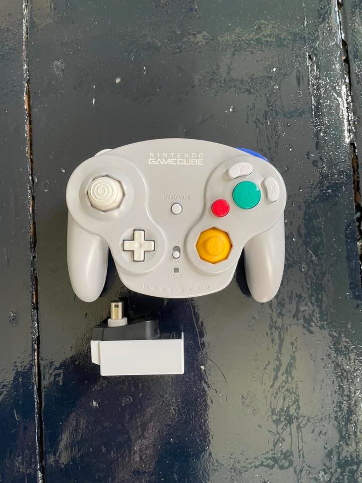 Nintendo GameCube Wavebird wireless controller, Spelcomputers en Games, Spelcomputers | Nintendo GameCube, Gebruikt, Zilver, Met 1 controller
