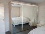Kledingkast spiegelwand, Ophalen, 50 tot 75 cm, 200 cm of meer