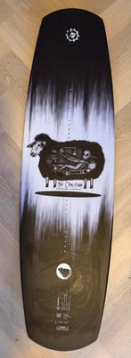 Slingshot The Coalition Wakeboard 161cm, Watersport en Boten, Wakeboarden, Ophalen, Zo goed als nieuw, Board