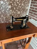 Antieke trapnaaimachine Veritas, Ophalen