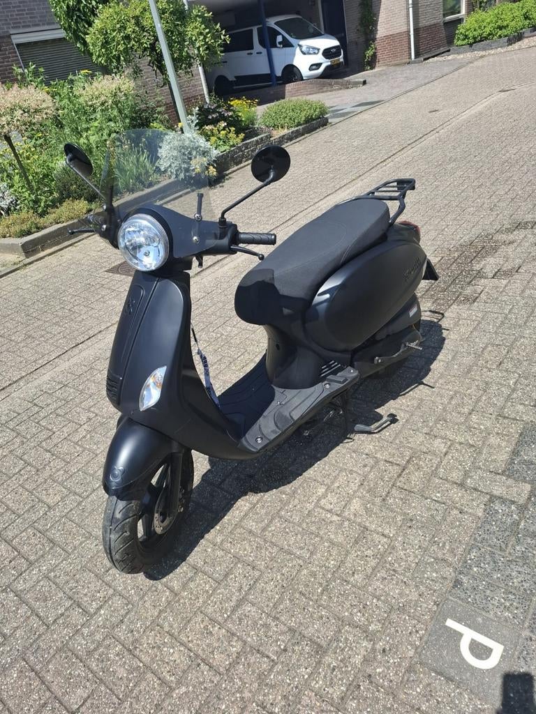 Mat zwarte scooter, Ophalen, Benzine, Overige merken