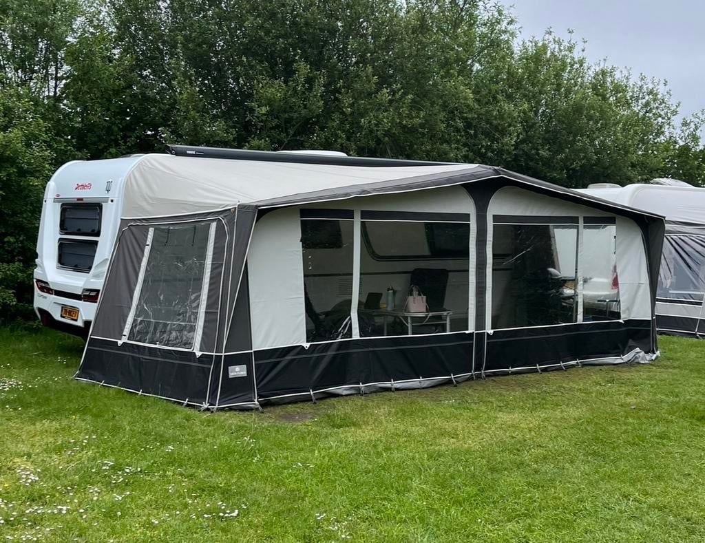 Ventura Pacific 250 Antraciet G20 voortent omloop 1075, Caravans en Kamperen, Ophalen, Gebruikt, Polyester, Overige merken
