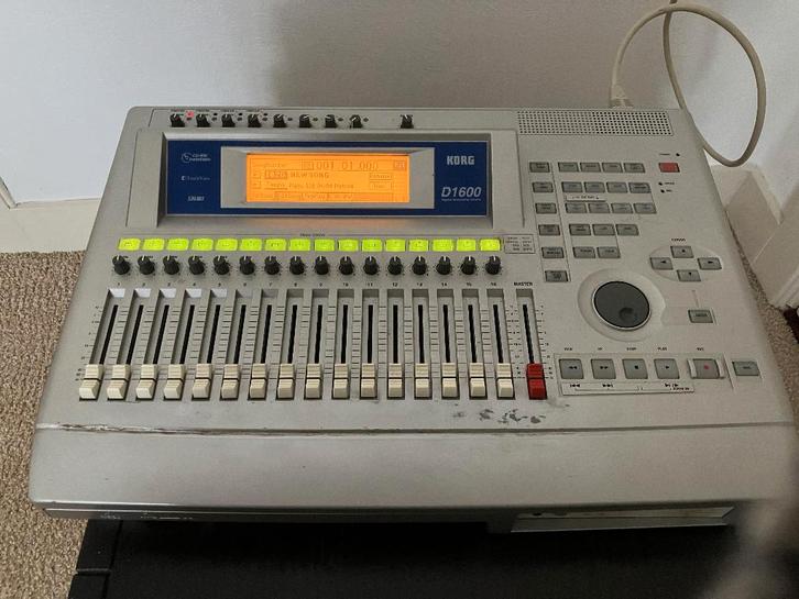 Korg D1600 Digital Recording Studio, Muziek en Instrumenten, Overige Muziek en Instrumenten, Gebruikt, Ophalen