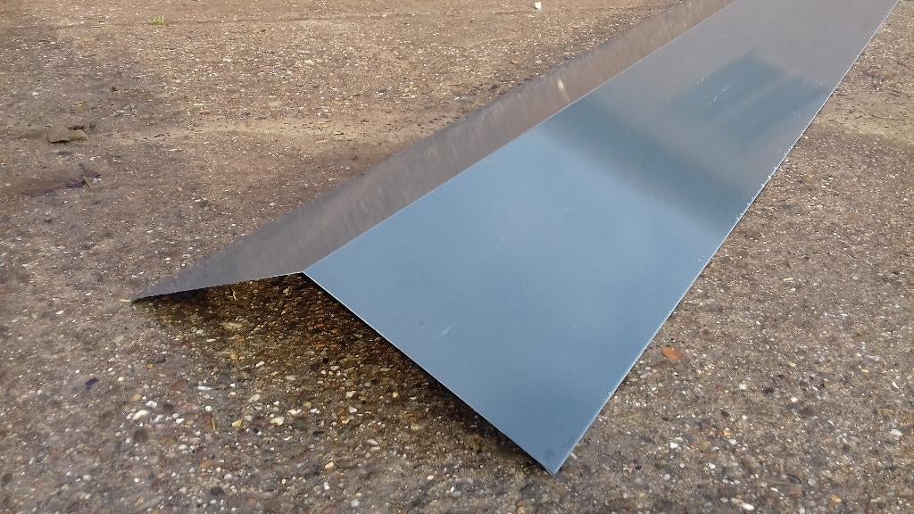 dakplaten kleur antraciet uit voorraad leverbaar € 7,95,- m², Dakplaat of Dakpanplaat, Overige kleuren, Nieuw, Ophalen of Verzenden