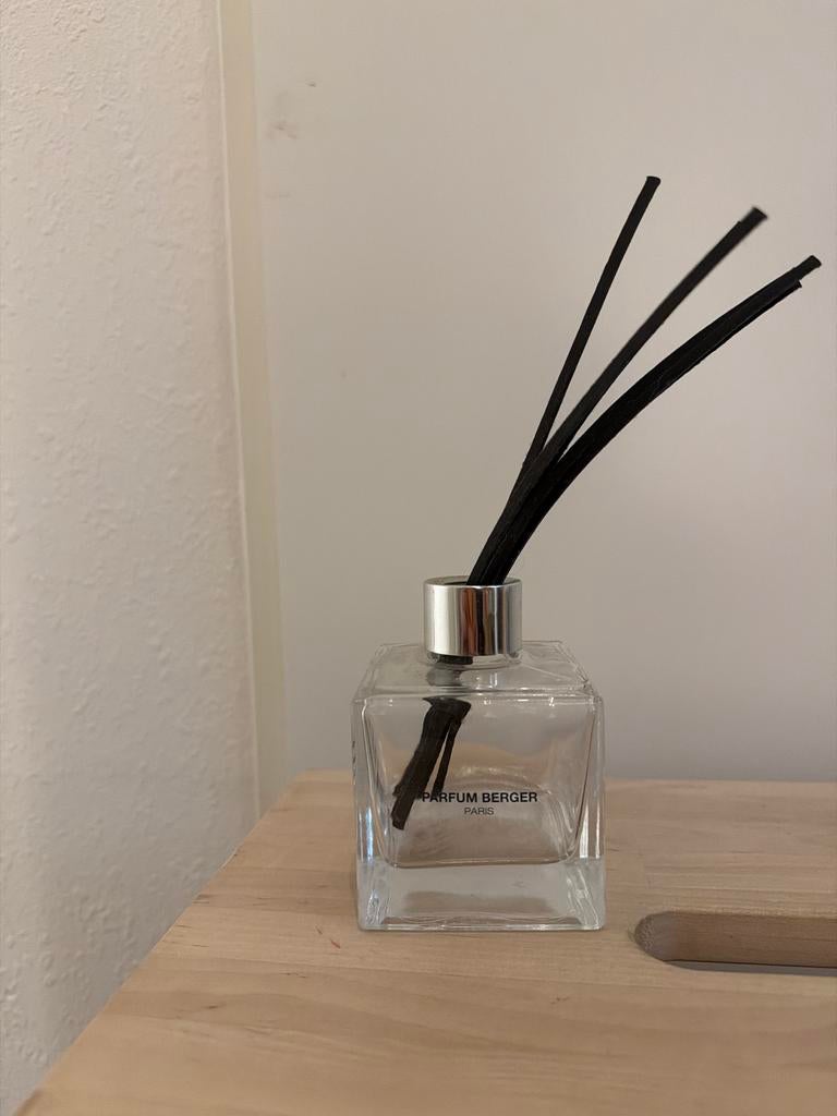 Parfum Berger Paris geurstokjeshouder, Overige materialen, Wit, Ophalen of Verzenden, Zo goed als nieuw