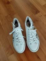 Gympen Mustang 37, Kleding | Dames, Schoenen, Wit, Nieuw, Ophalen of Verzenden, Sneakers of Gympen