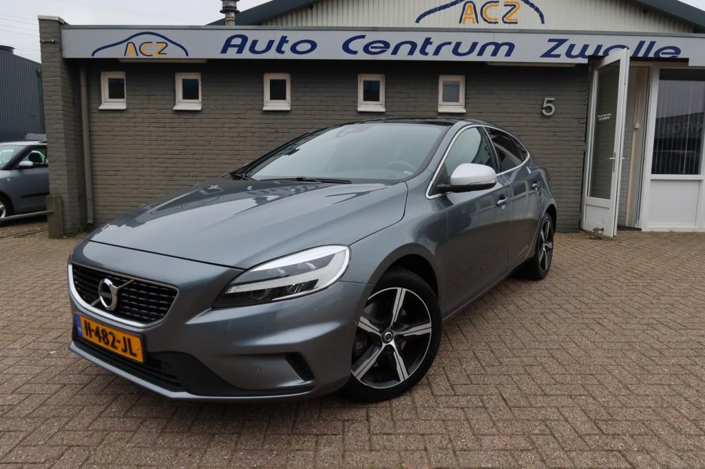 Volvo V40 1.5 T3 POLAR+ SPORT,  R-DESIGN , PANO ENZ ...., Auto's, Volvo, 1498 cc, 4 cilinders, 700 kg, Origineel Nederlands