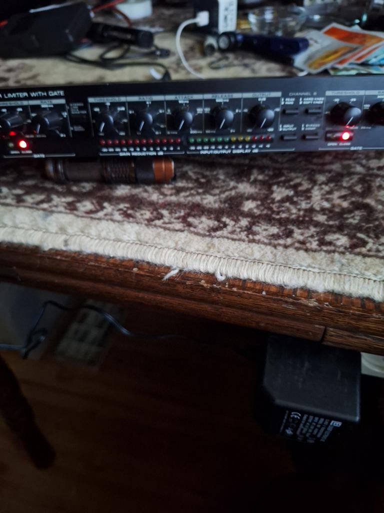 Alesis 3630 Compressor., Muziek en Instrumenten, Synthesizers, Zo goed als nieuw, Overige aantallen, Overige merken, Met midi-aansluiting