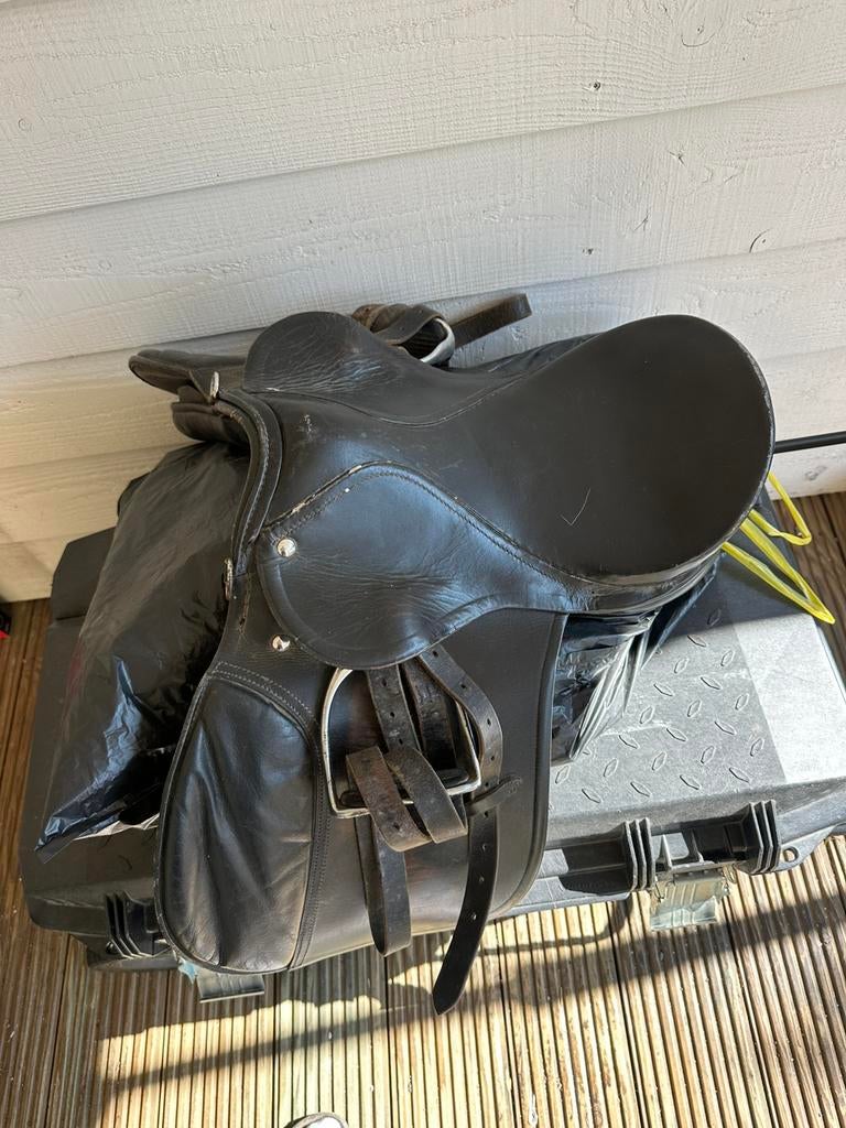 Gebruikt paardenzadel, Dieren en Toebehoren, Ophalen of Verzenden, Zo goed als nieuw
